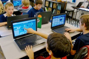 Students explore the Smithsonian collections and build a personalized collection using the prototype.